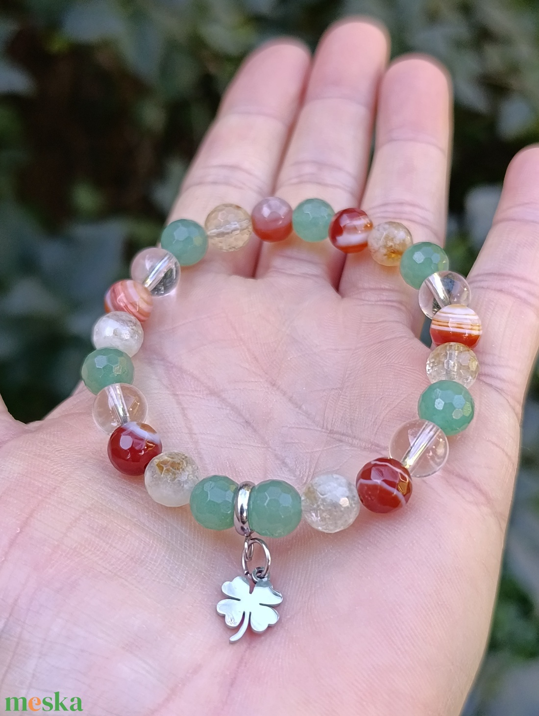 Szerencse és bőség ásványkarkötő citrinnel, aventurinnal, sávos karneollal és hegyikristállyal, lóhere medállal - ékszer - karkötő - ásványkarkötő - Meska.hu