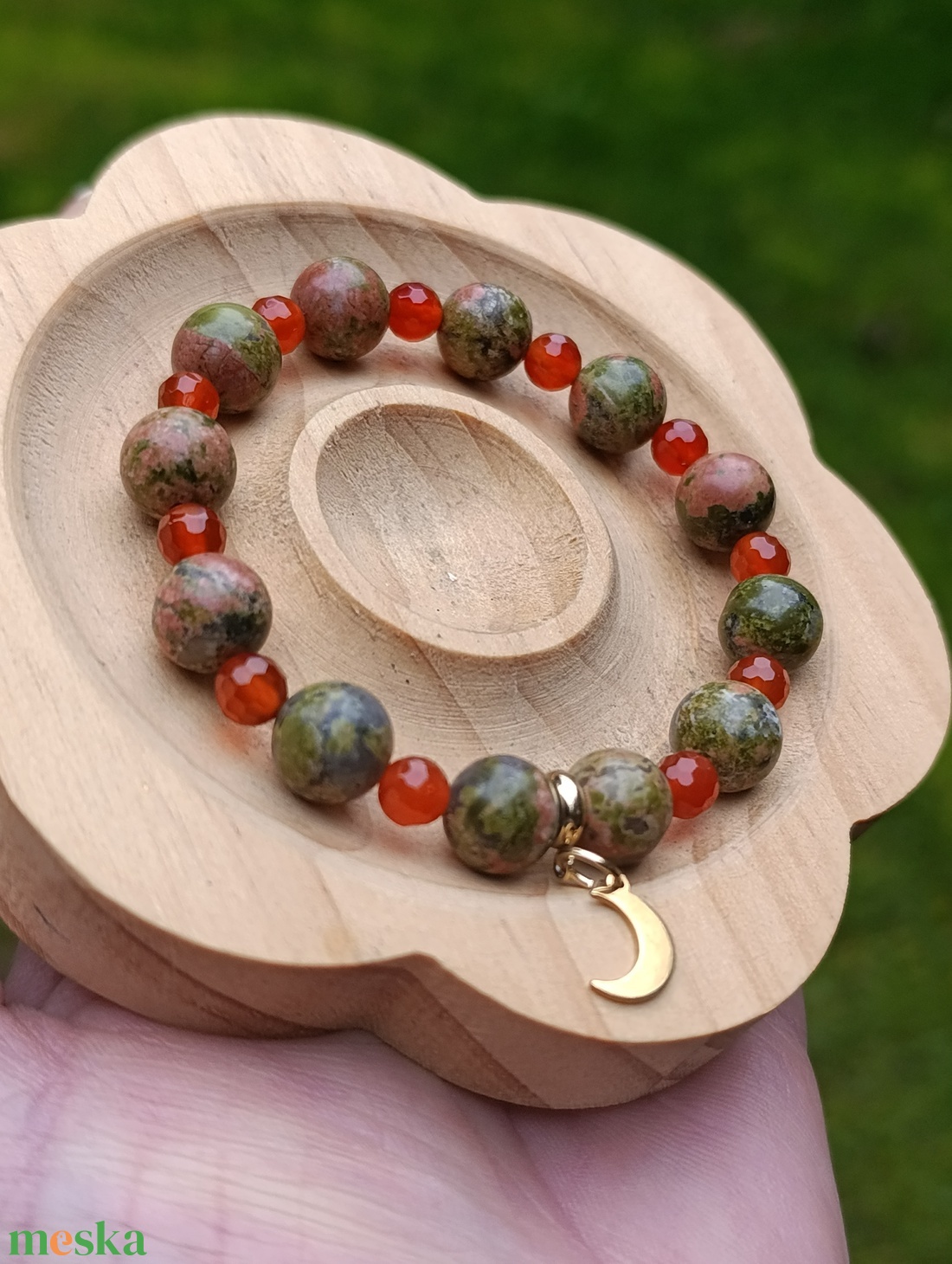 Unakit és karneol ásványkarkötő � a nőiességért, harmóniáért és belső gyógyulásért - ékszer - karkötő - ásványkarkötő - Meska.hu