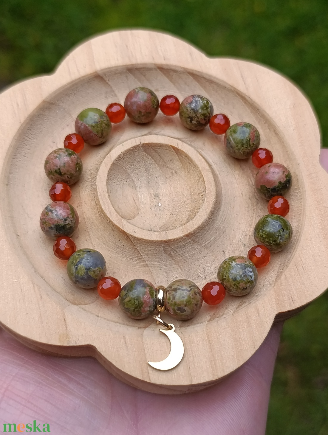 Unakit és karneol ásványkarkötő � a nőiességért, harmóniáért és belső gyógyulásért - ékszer - karkötő - ásványkarkötő - Meska.hu