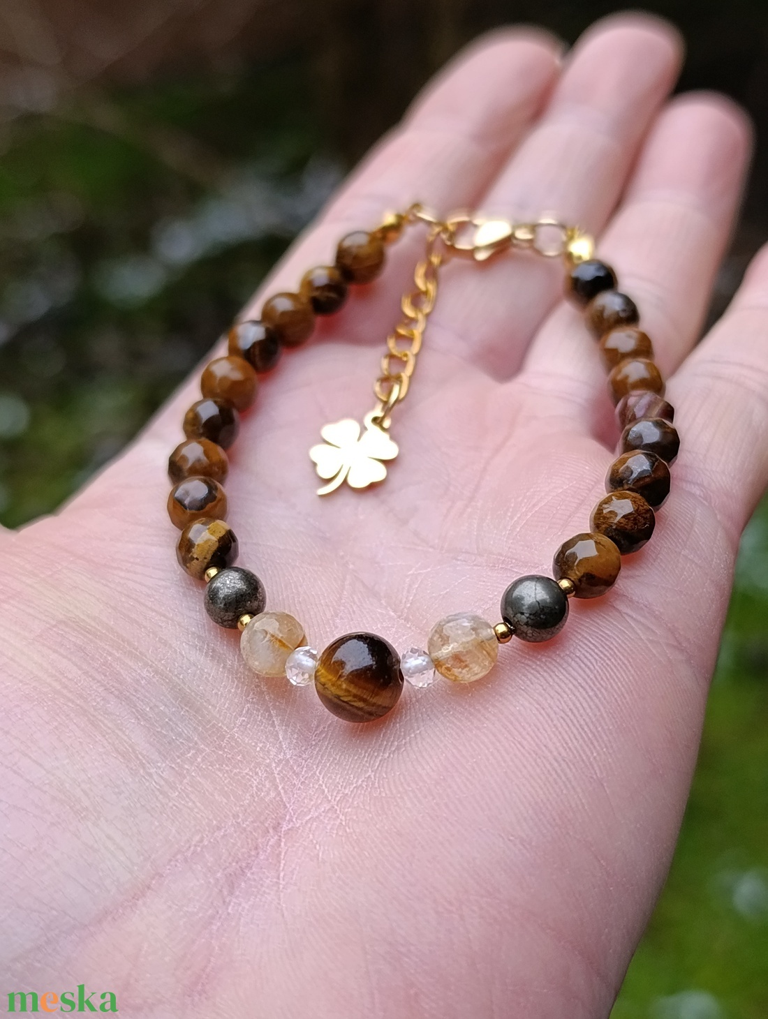 Bőségvonzó ásványkarkötő pirittel, citrinnel, tigrisszemmel és hegyikristályokkal - ékszer - karkötő - ásványkarkötő - Meska.hu