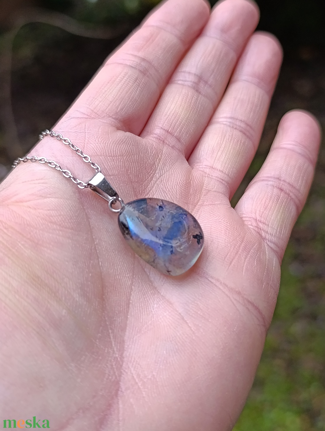 Labradorit medál nemesacél nyakláncon - ékszer - nyaklánc - medálos nyaklánc - Meska.hu