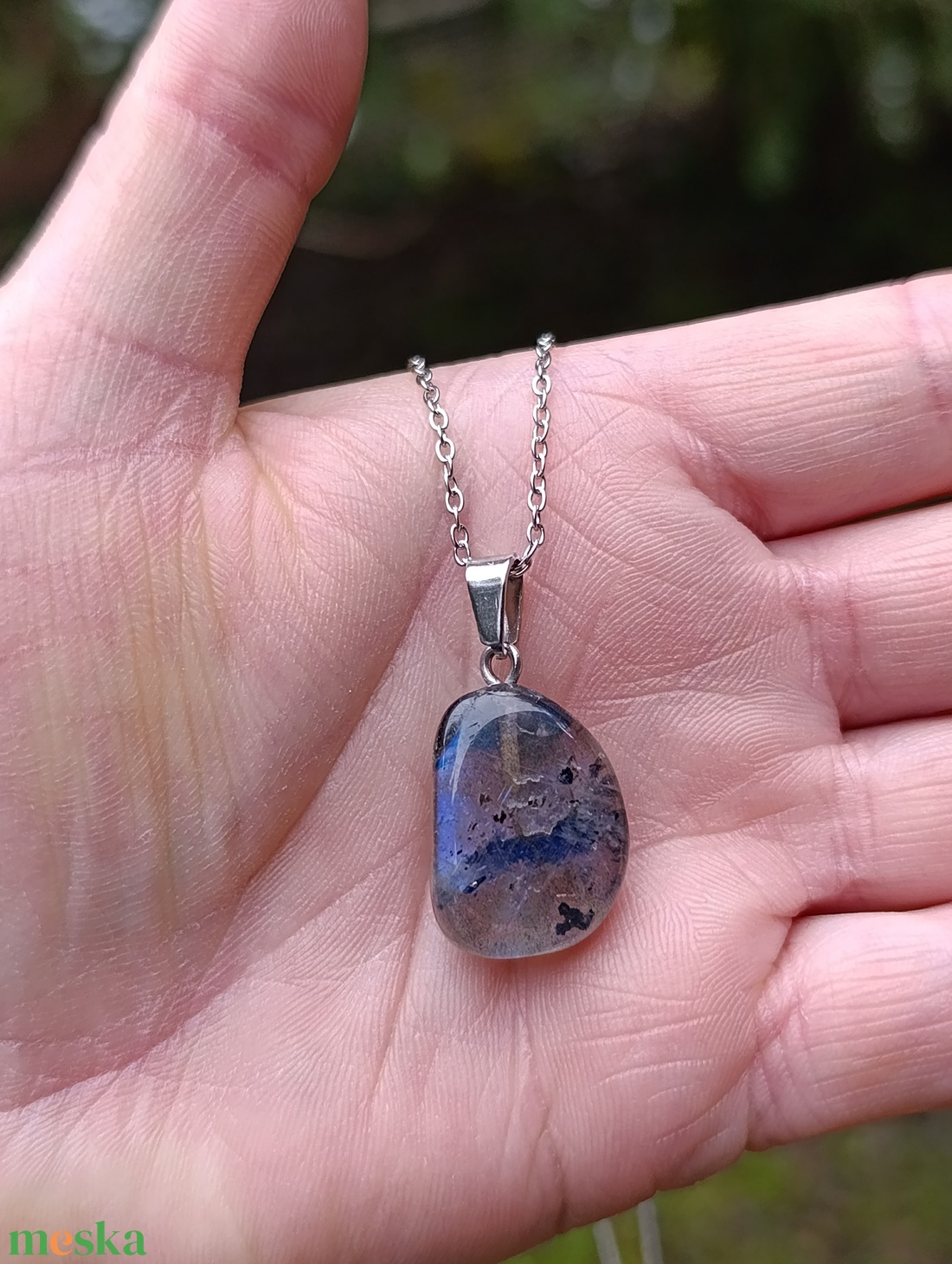 Labradorit medál nemesacél nyakláncon - ékszer - nyaklánc - medálos nyaklánc - Meska.hu