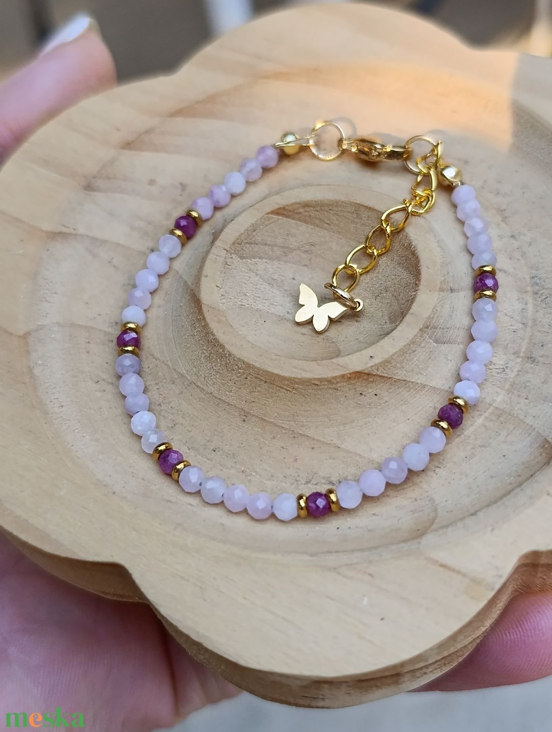 Kunzit rubinnal az önazonosságért, a szívtér nyitásáért és belső erőért  - ékszer - karkötő - ásványkarkötő - Meska.hu