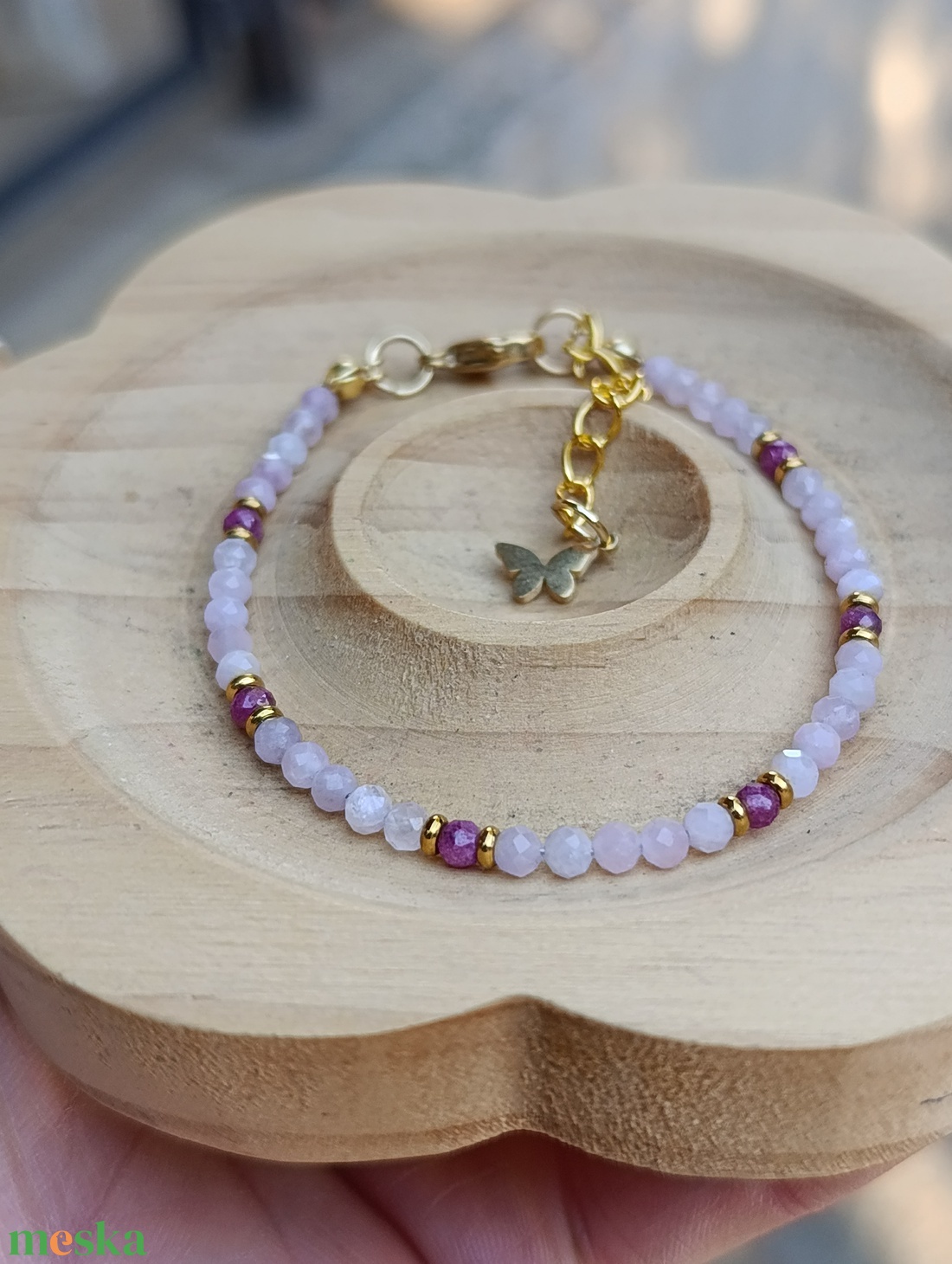 Kunzit rubinnal az önazonosságért, a szívtér nyitásáért és belső erőért  - ékszer - karkötő - ásványkarkötő - Meska.hu