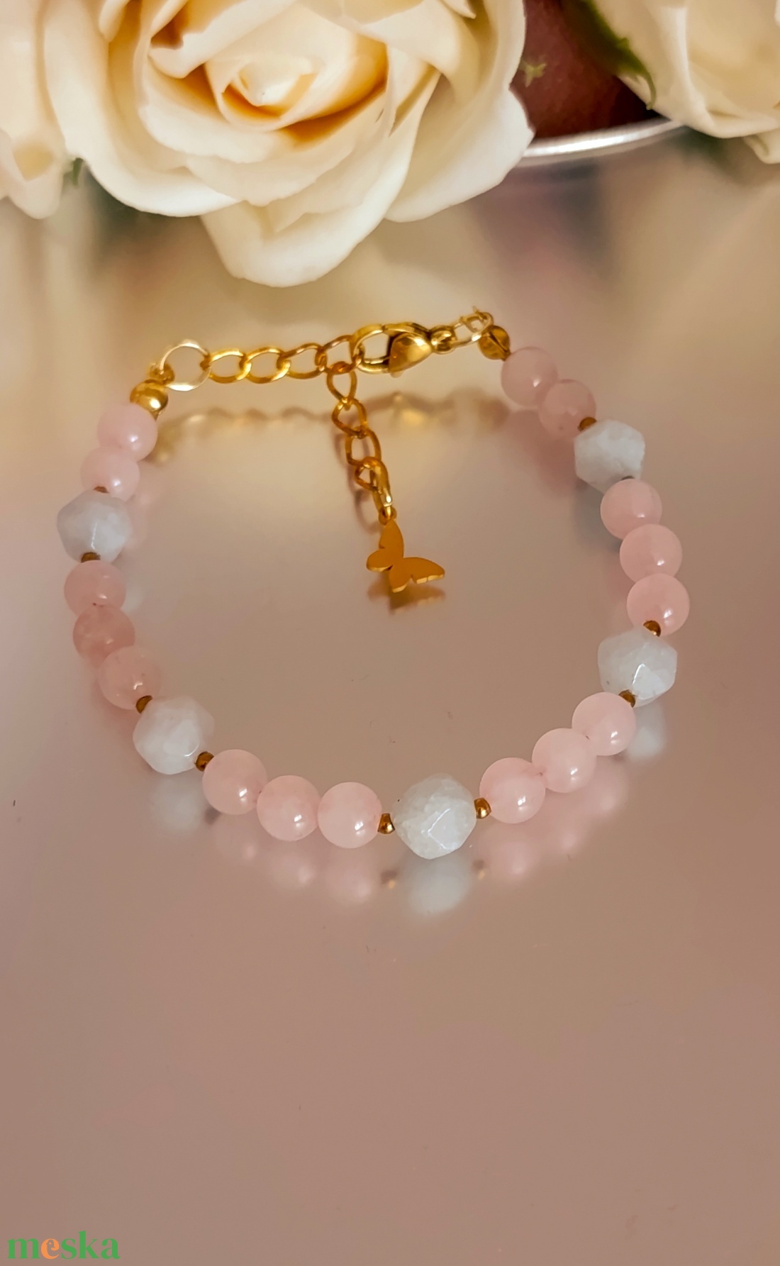 Akvamarin és rózsakvarc - harmónia - nyitottság - kapcsolódás - ékszer - karkötő - ásványkarkötő - Meska.hu