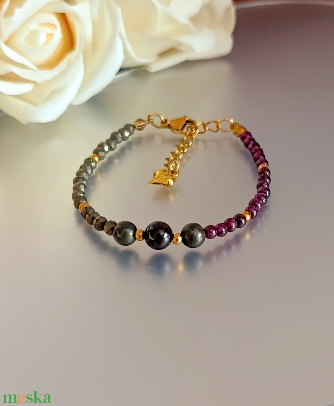 Gránát és pirit kapcsos ásványkarkötő a bőségért - ékszer - karkötő - ásványkarkötő - Meska.hu