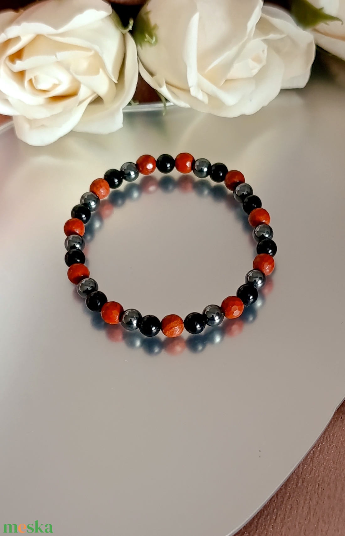 Védelmező vörös jáspis, ónix és hematit ásványkarkötő - ékszer - karkötő - ásványkarkötő - Meska.hu