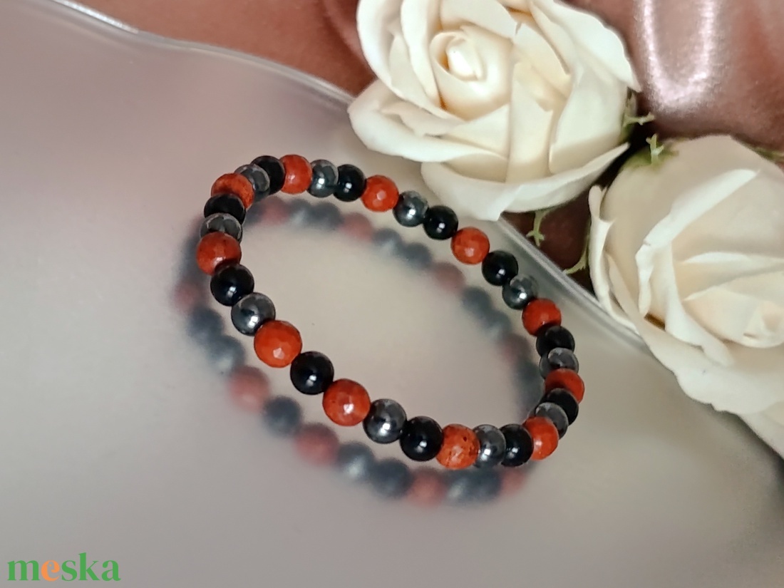 Védelmező vörös jáspis, ónix és hematit ásványkarkötő - ékszer - karkötő - ásványkarkötő - Meska.hu