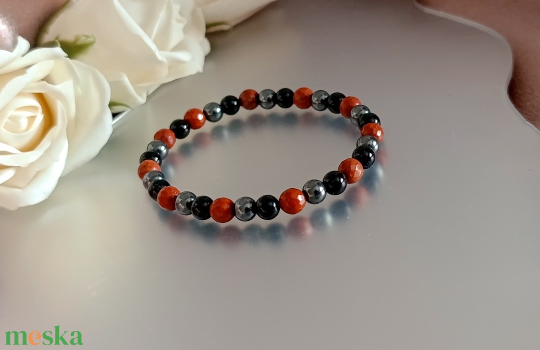 Védelmező vörös jáspis, ónix és hematit ásványkarkötő - ékszer - karkötő - ásványkarkötő - Meska.hu