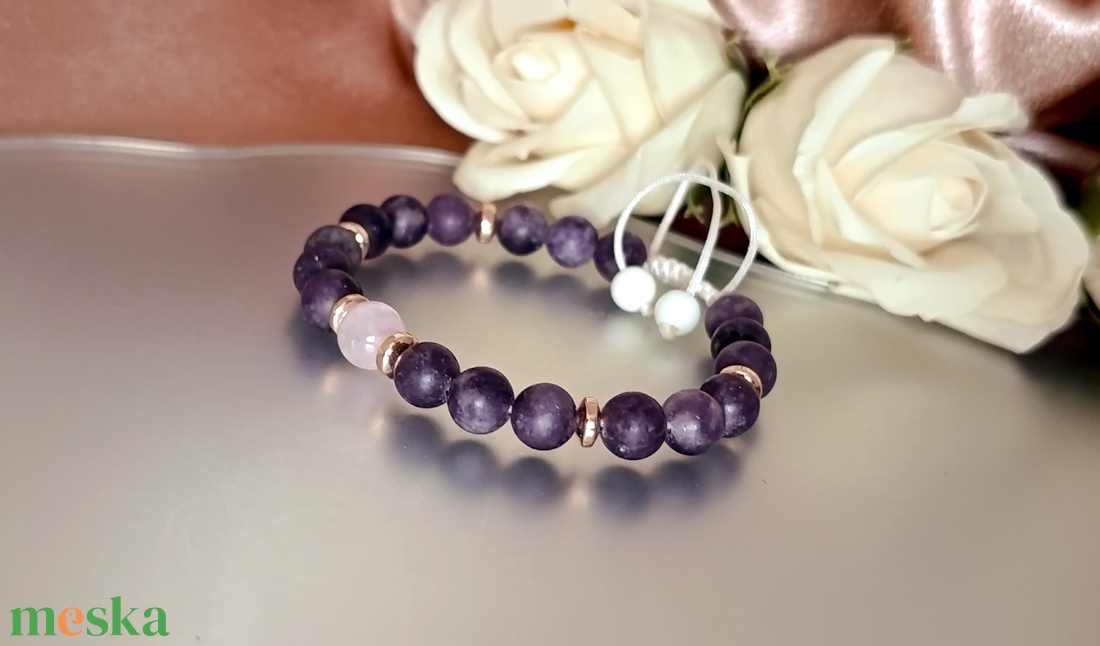 Lepidolit és levendula ametiszt állítható ásványkarkötő - ékszer - karkötő - ásványkarkötő - Meska.hu