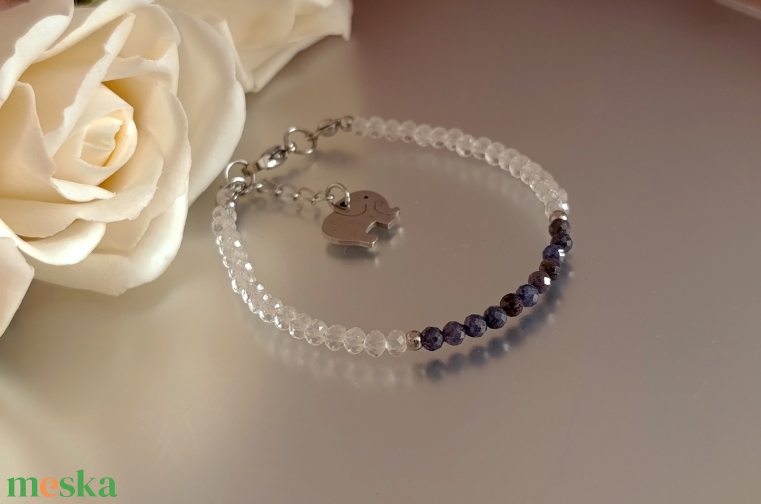 Belső bölcsesség zafírral és hegyikristállyal, elefánt medállal - ékszer - karkötő - ásványkarkötő - Meska.hu