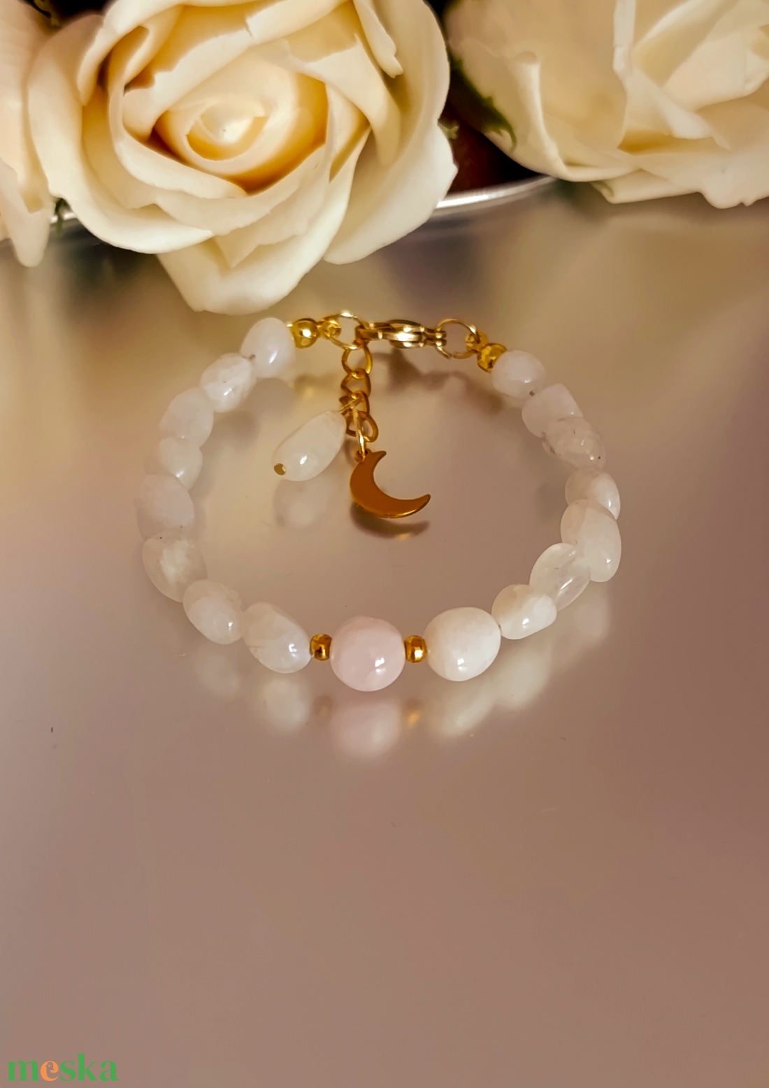 Szivárvány holdkő és madagaszkári rózsakvarc kapcsos női ásványkarkötő Hold medállal - tanúfelkérő - ékszer - karkötő - ásványkarkötő - Meska.hu