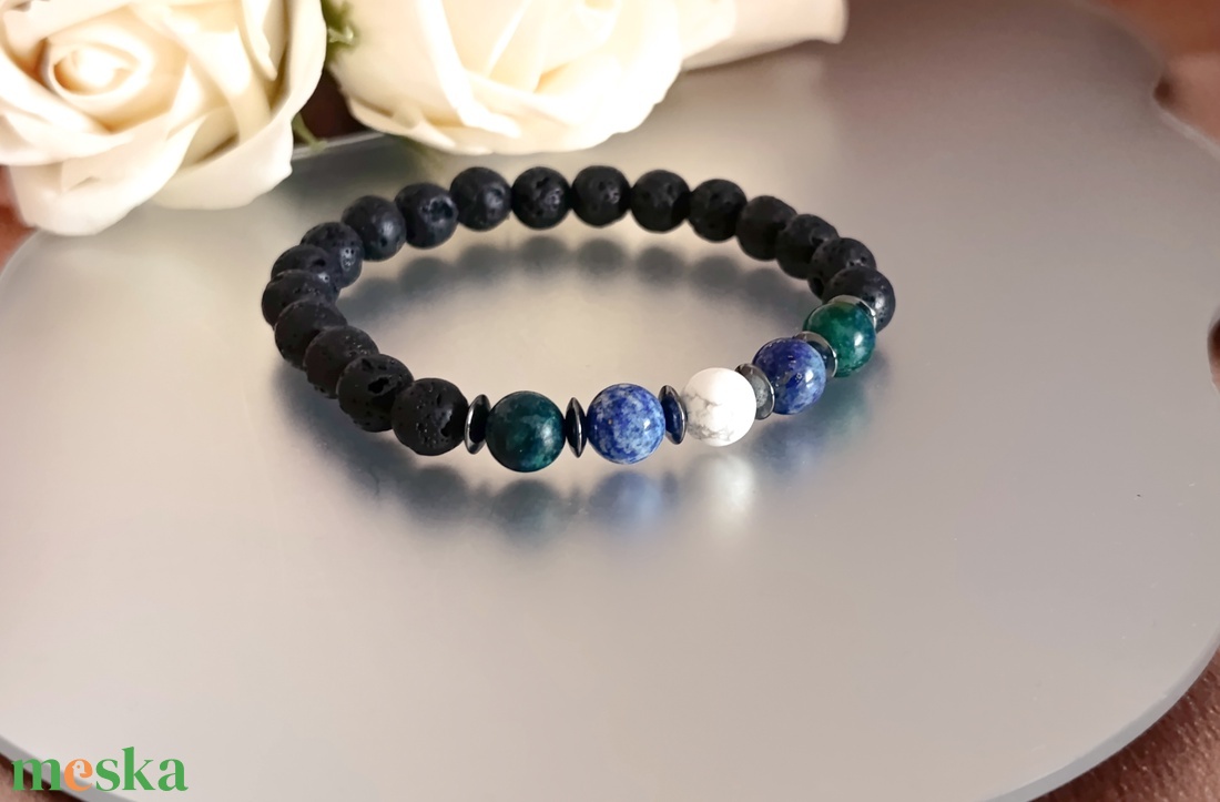 Azurit-malachit, lapis lazuli, howlit és lávakő karkötő hematit korongokkal - ékszer - karkötő - ásványkarkötő - Meska.hu