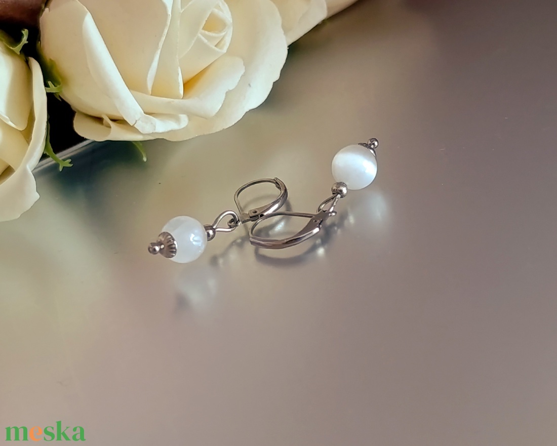 Tisztító - Fényemelő - Nyugtató szelenit fülbevaló nemesacél kapoccsal - ékszer - fülbevaló - lógó fülbevaló - Meska.hu