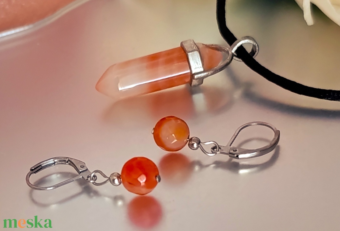 Életenergia karneol csúcsmedálos nyaklánc és fülbevaló szett  - ékszer - ékszerszett - Meska.hu