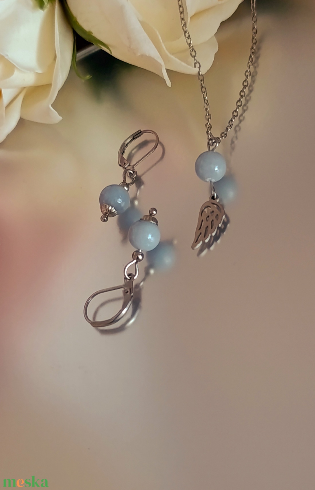 Nemesacél nyaklánc és fülbevaló szett angelittel és angyalszárnnyal - ékszer - ékszerszett - Meska.hu