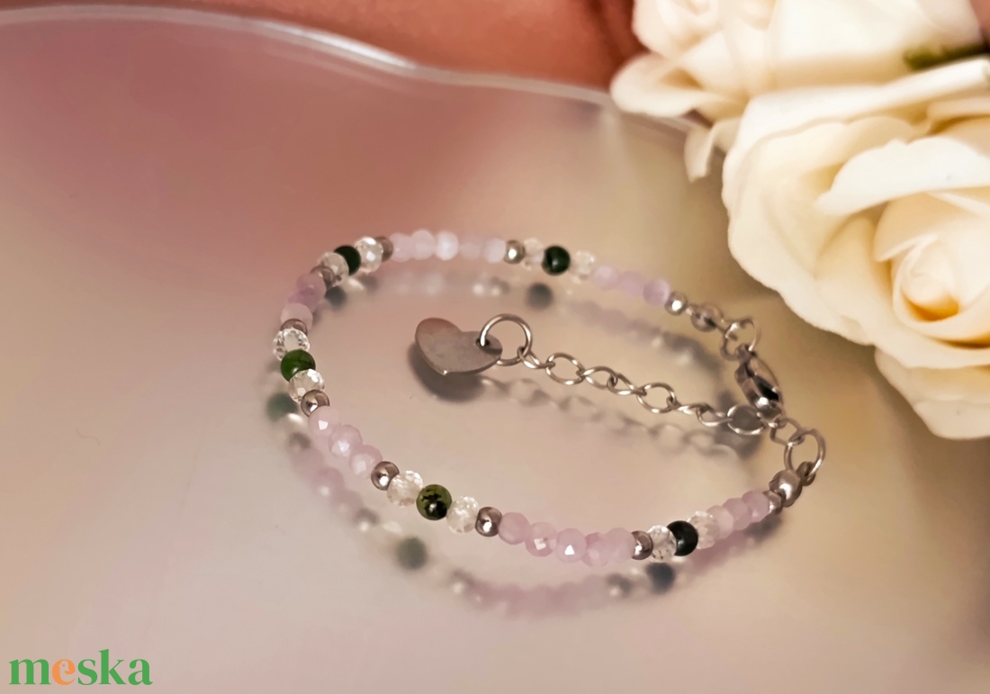 Szívcsakra harmónia - szeretet - lelki egyensúly � smaragd, kunzit, hegyikristály karkötő - ékszer - karkötő - ásványkarkötő - Meska.hu