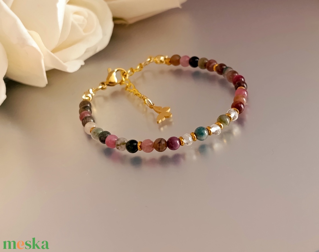 Harmónia - védelem - energiatisztítás � színes turmalin és hegyikristály karkötő pillangó medállal - ékszer - karkötő - ásványkarkötő - Meska.hu