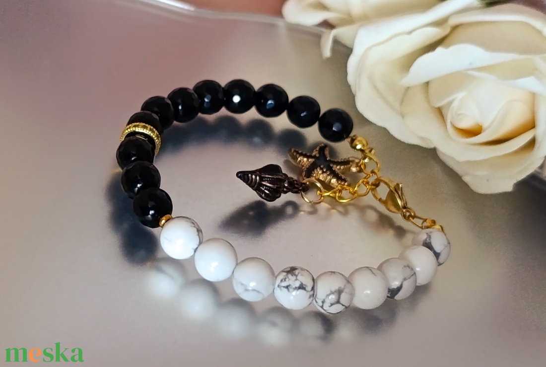 Egyensúly - védelem - nyugodt erő � howlit és fekete obszidián nyári karkötő - ékszer - karkötő - ásványkarkötő - Meska.hu