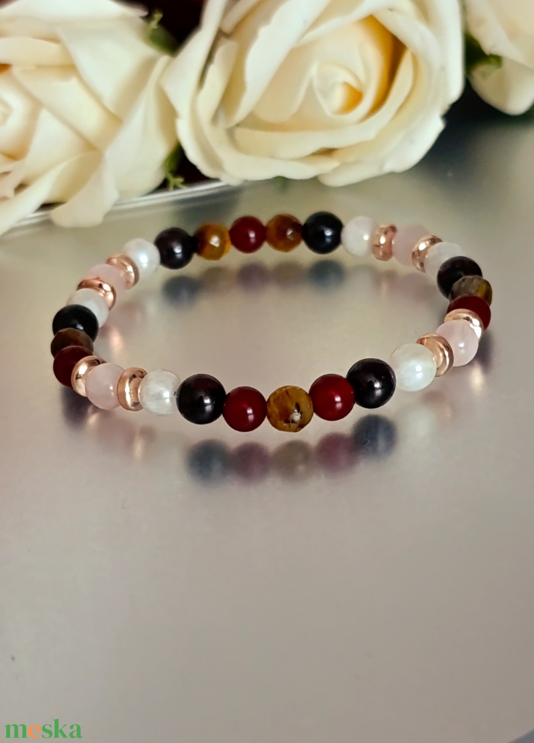 Női szervek ásványkarkötő karneollal, rózsakvarccal, gránáttal, tigrisszemmel és aura holdkővel - ékszer - karkötő - ásványkarkötő - Meska.hu