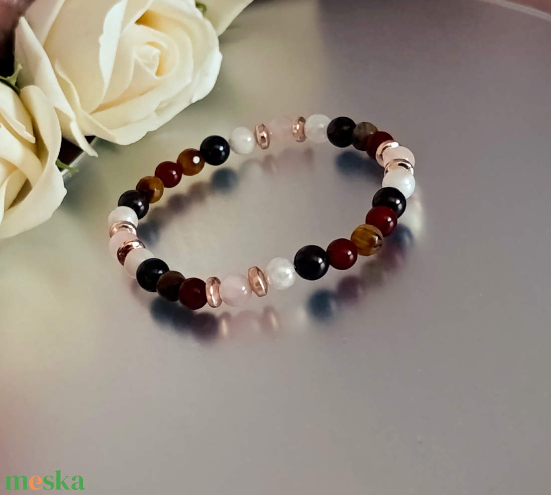 Női szervek ásványkarkötő karneollal, rózsakvarccal, gránáttal, tigrisszemmel és aura holdkővel - ékszer - karkötő - ásványkarkötő - Meska.hu