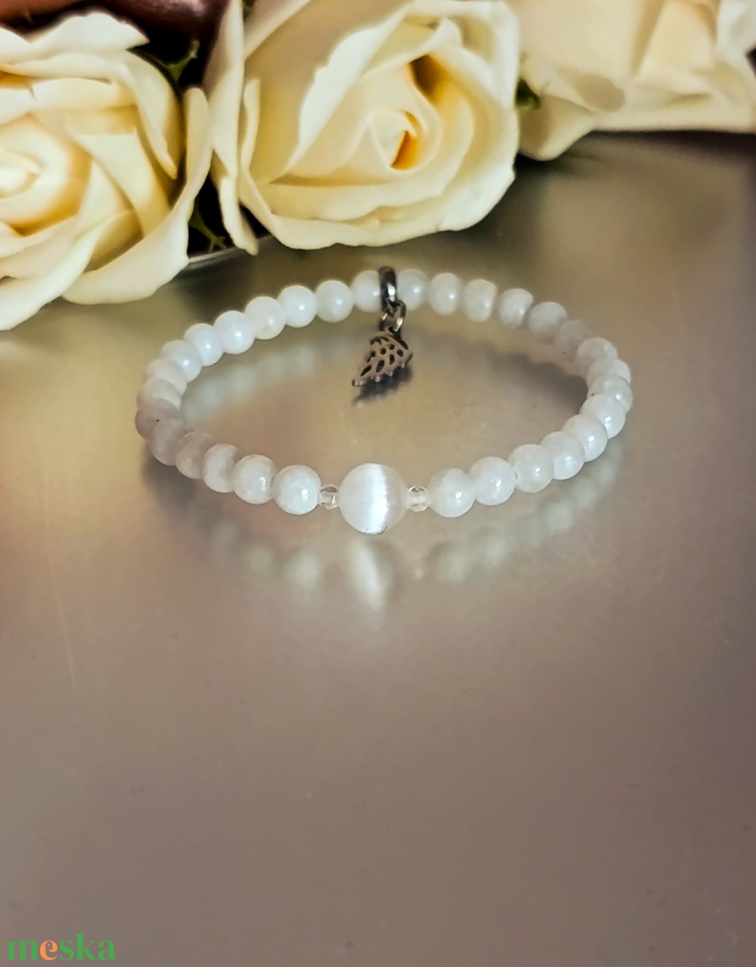 Túlgondolás ellen - nyugtató- angyali minőség celesztit, szelenit és hegyikristály ásványkarkötő - ékszer - karkötő - ásványkarkötő - Meska.hu