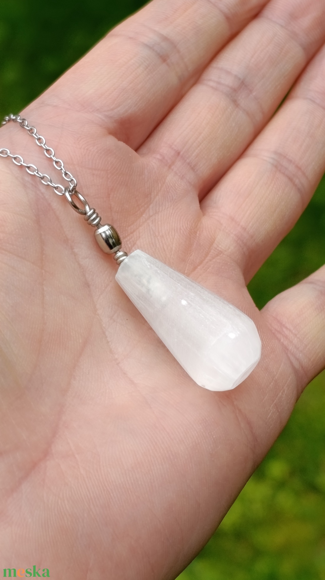 Csepp alakú szelenit medál nemesacél láncon - ékszer - nyaklánc - medálos nyaklánc - Meska.hu