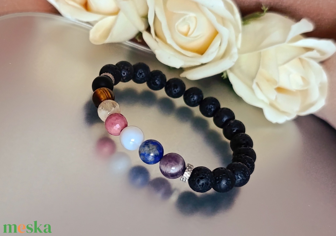 Női csakra karkötő lávakő alapon, aroma ékszer  - ékszer - karkötő - ásványkarkötő - Meska.hu
