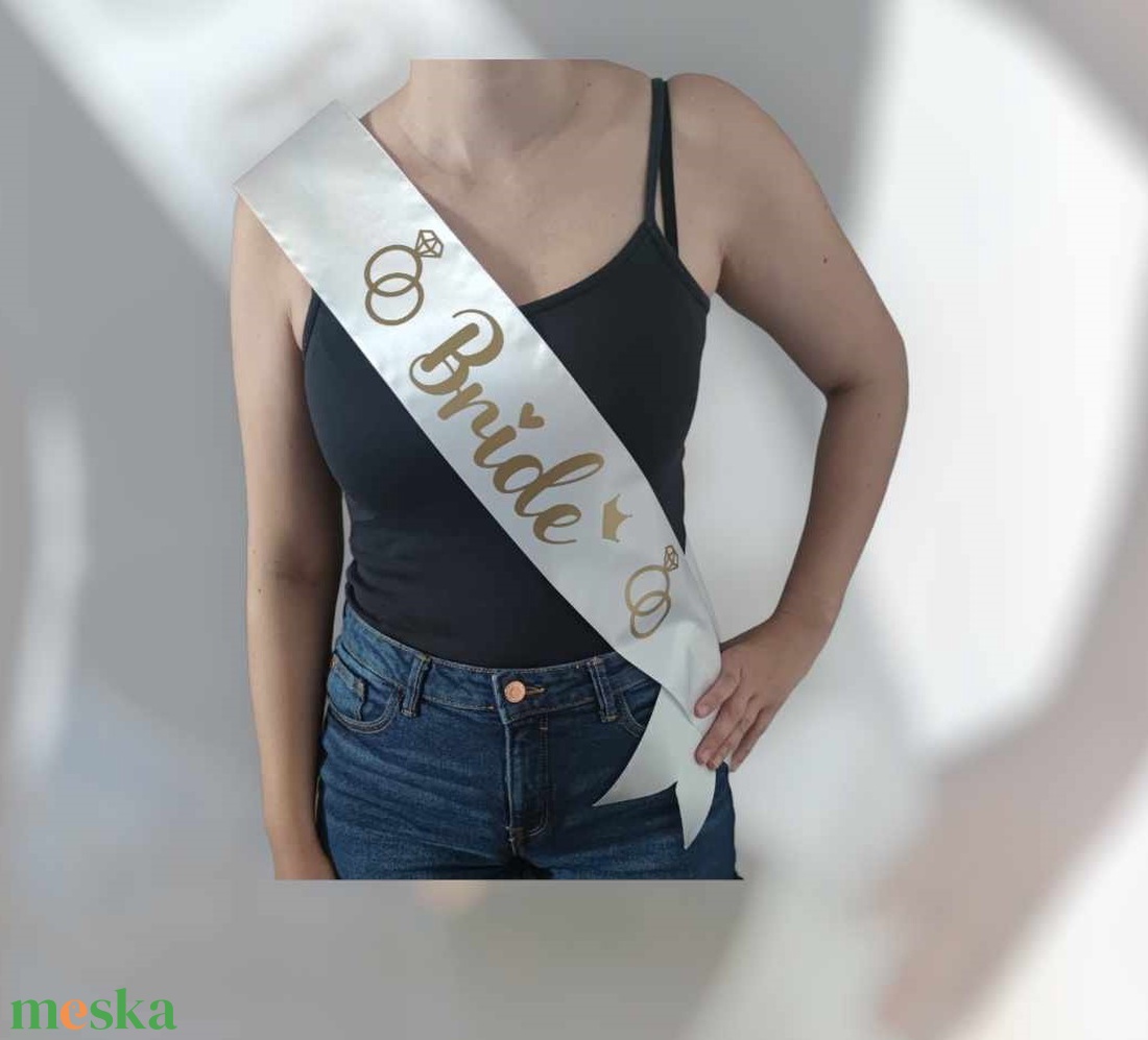 Lánybúcsús szatén szalag menyasszonynak Bride felirattal - esküvő - lánybúcsú - Meska.hu Lánybúcsús szatén szalag menyasszonynak Bride felirattal - esküvő - lánybúcsú - Meska.hu