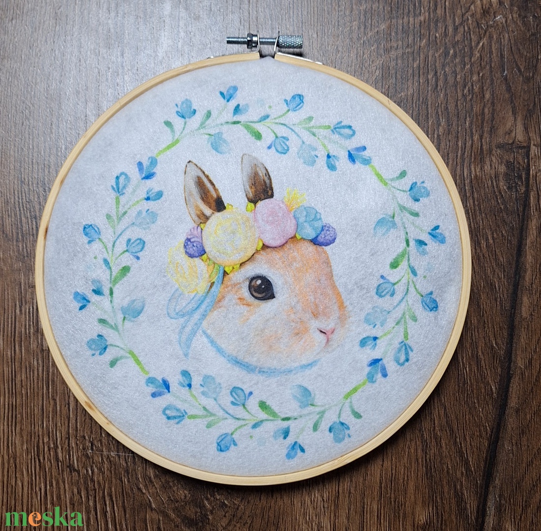 Húsvéti nyuszi mintás filc fali kép fali dísz hímzőkeretben - otthon & életmód - dekoráció - fali és függő dekoráció - falra akasztható dekor - Meska.hu
