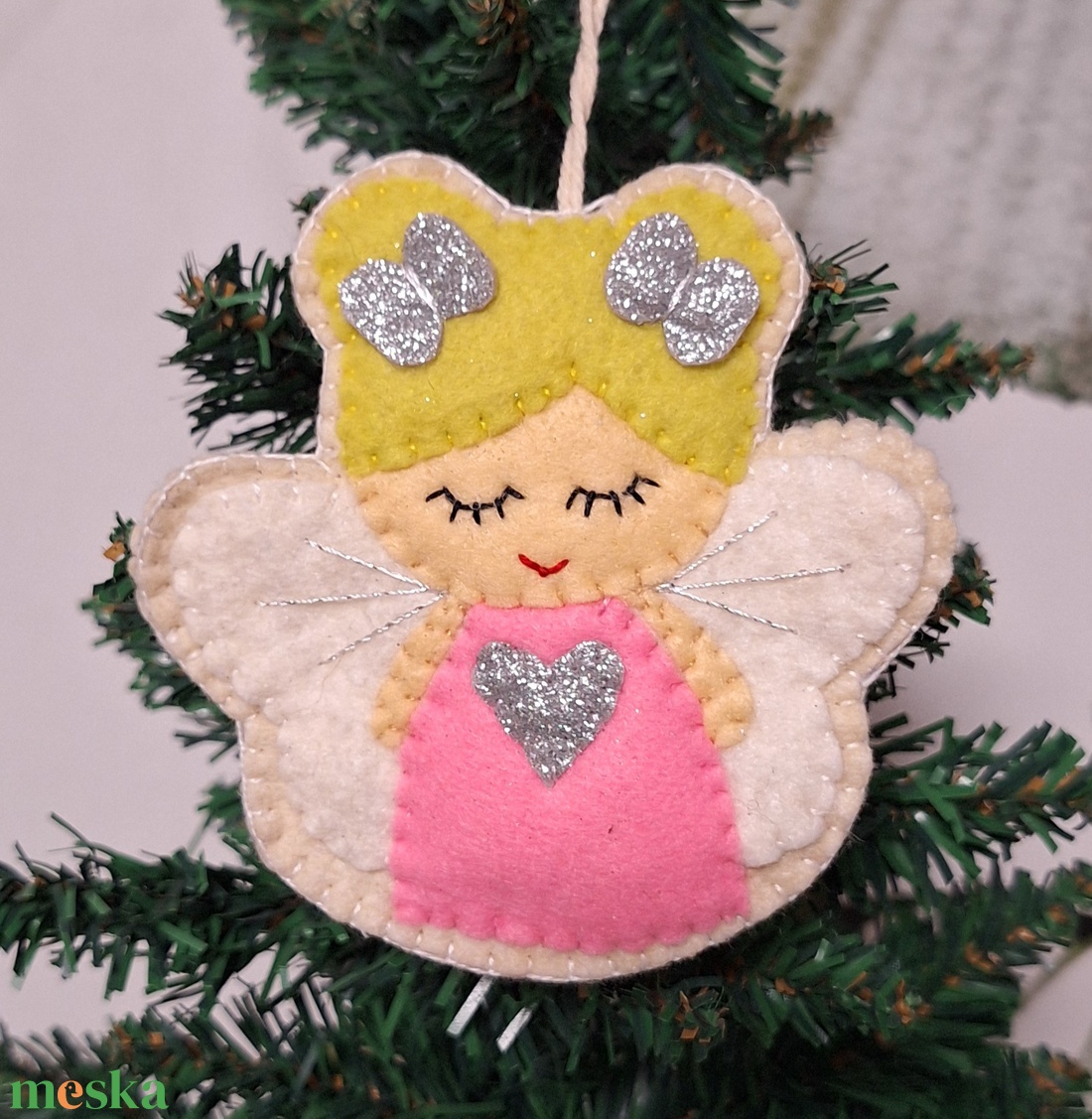 Hímzett filc angyalka, karácsonyfa díszek. - karácsony - karácsonyi lakásdekoráció - karácsonyfadíszek - Meska.hu