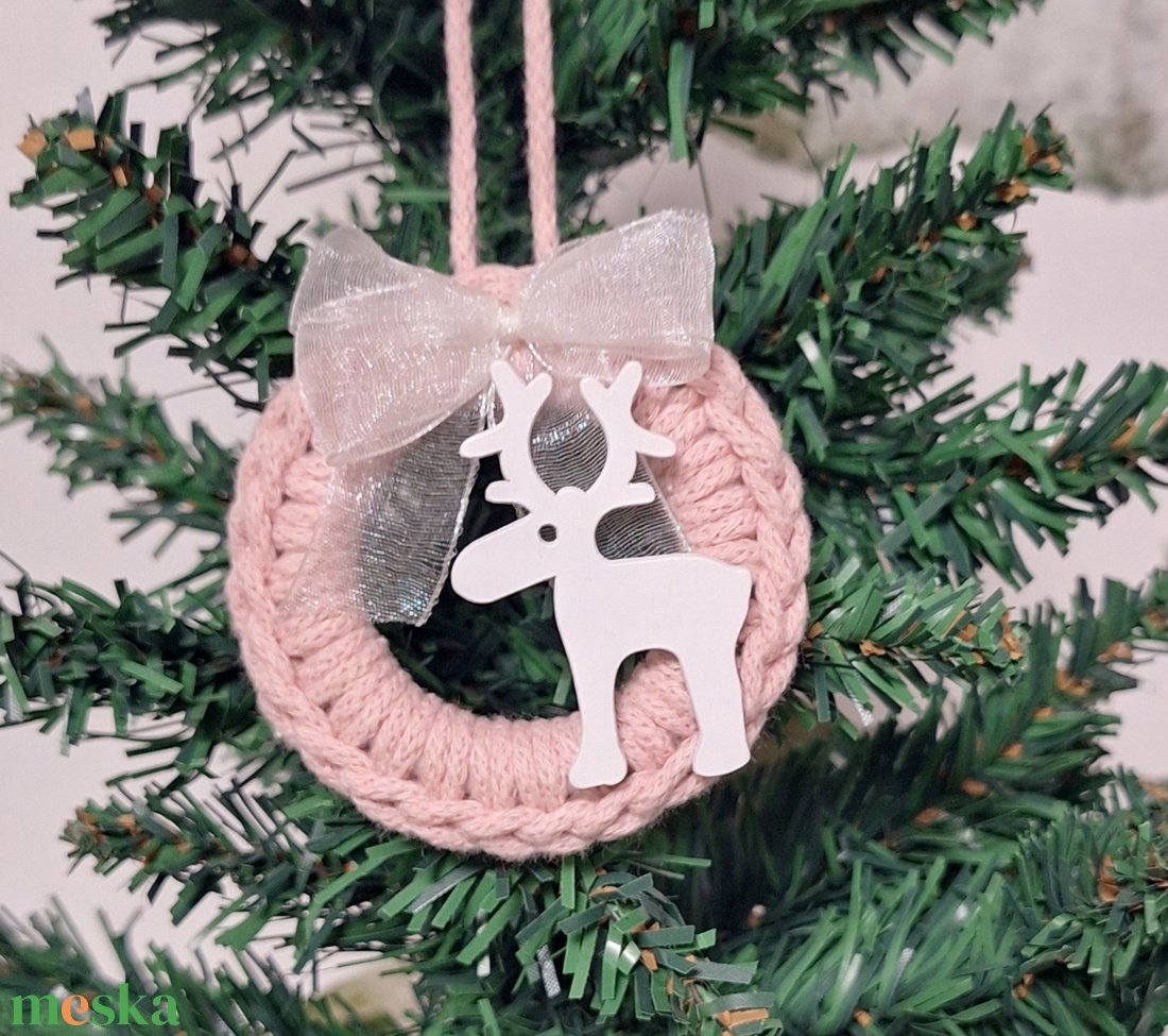 Horgolt karácsonyi  díszek  - karácsony - karácsonyi lakásdekoráció - karácsonyfadíszek - Meska.hu