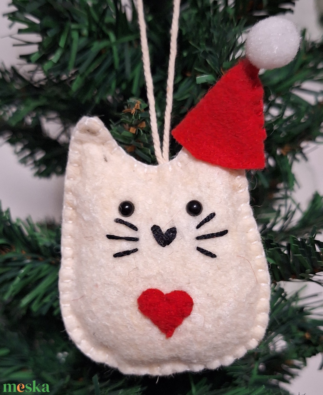 Gyapjú filc cica, macska - karácsony - karácsonyi lakásdekoráció - karácsonyfadíszek - Meska.hu