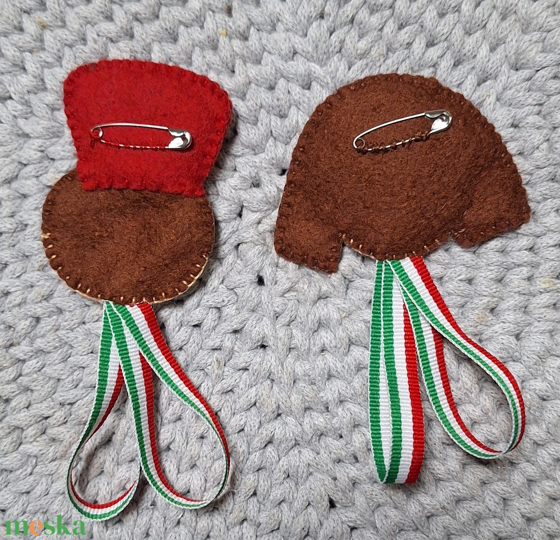 Filc gyapjúfilc kokárda, nemzetiszínű, lány. - ékszer - kitűző és bross - Meska.hu