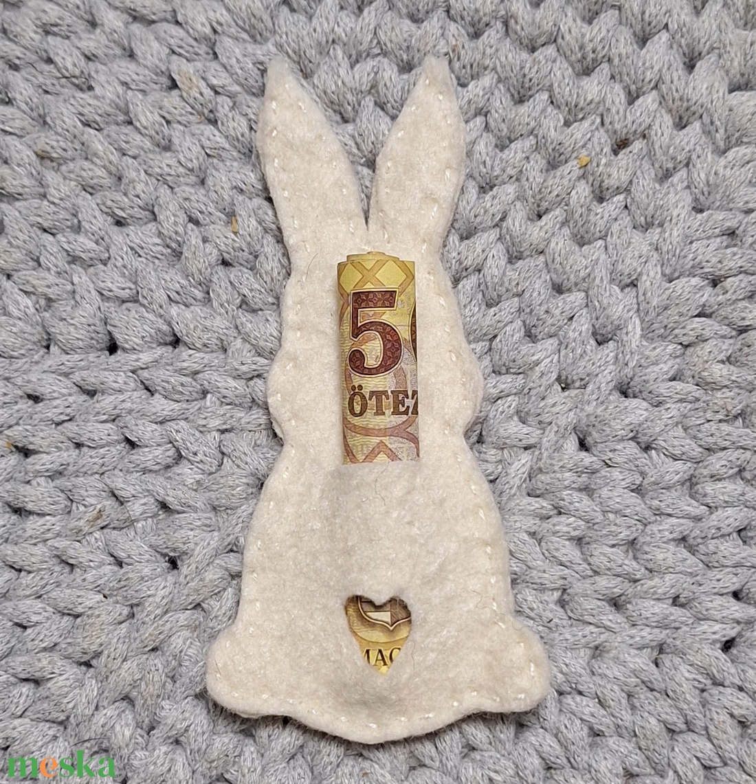 Gyapjú filc húsvéti nyuszi pénzátadó - ünnepi díszek, dekorációk - húsvéti díszek és dekorációk - húsvéti pénzátadó - Meska.hu