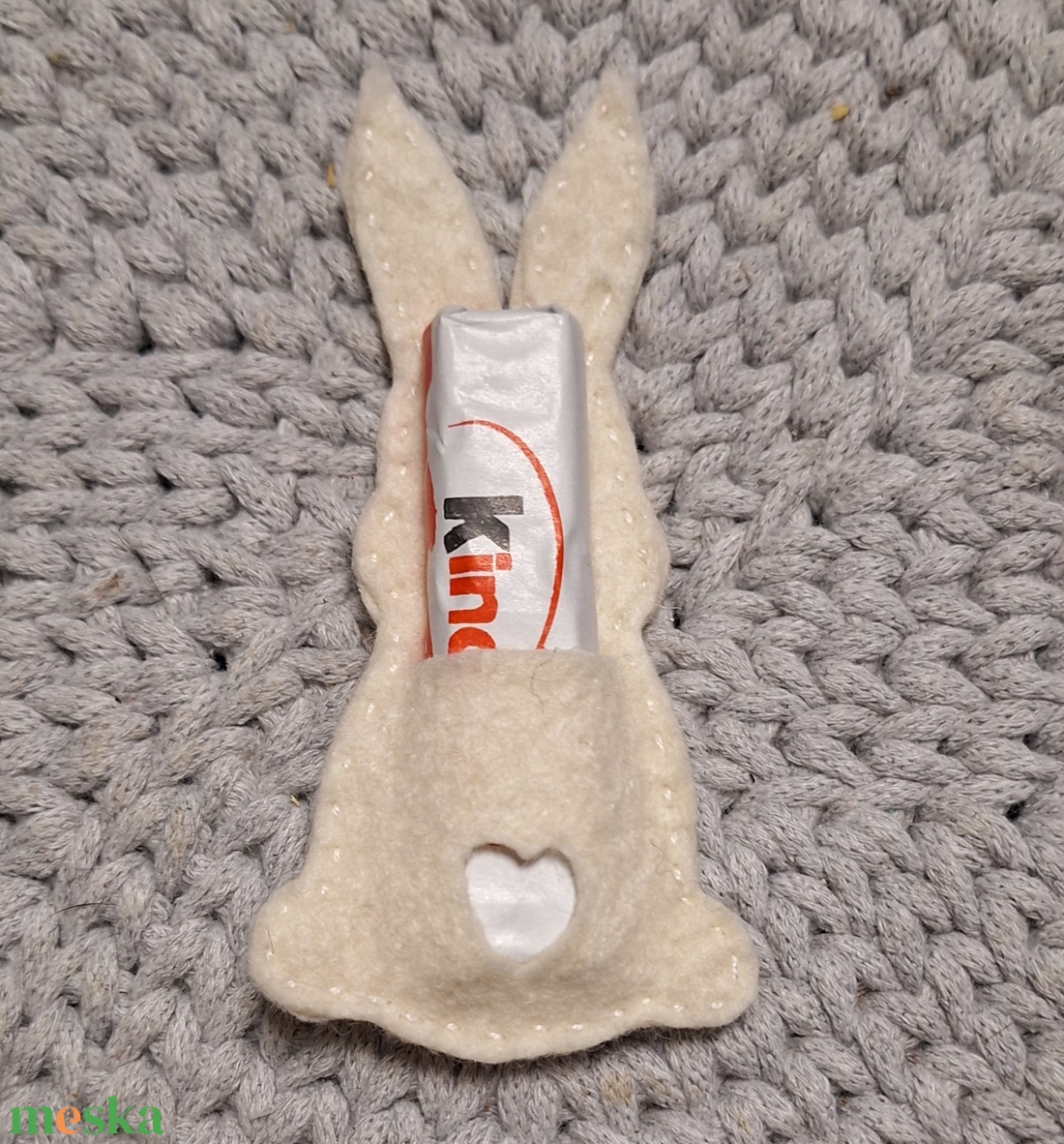 Gyapjú filc húsvéti tojás pénzátadó, csokiátadó - ünnepi díszek, dekorációk - húsvéti díszek és dekorációk - húsvéti pénzátadó - Meska.hu