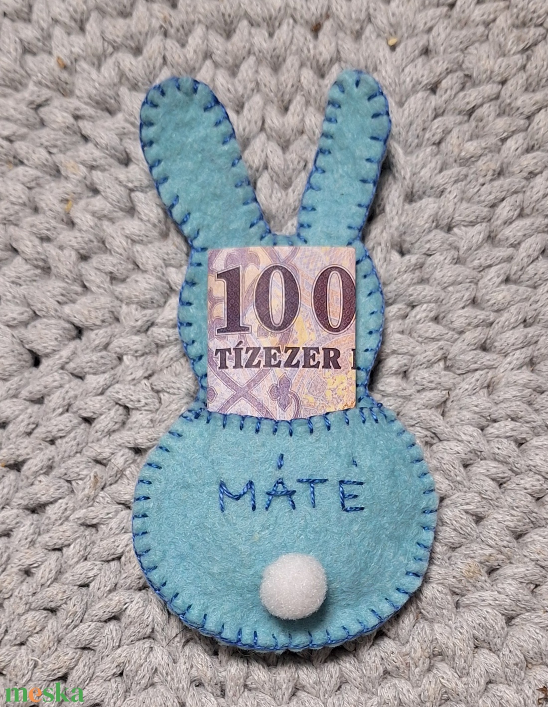 Névreszóló gyapjú filc húsvéti nyuszi pénzátadó, csokiátadó - ünnepi díszek, dekorációk - húsvéti díszek és dekorációk - húsvéti pénzátadó - Meska.hu