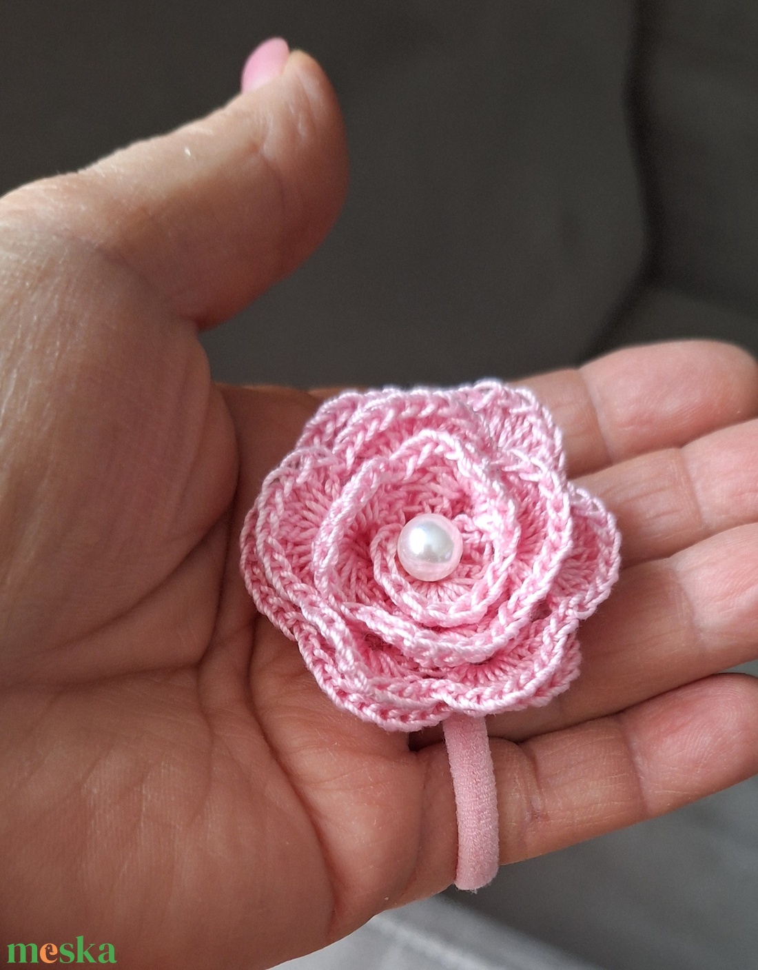 Hajgumi horgolt  rózsával, virággal, masnival vagy pillangóval. - ruha & divat - hajdísz & hajcsat - hajgumi - Meska.hu