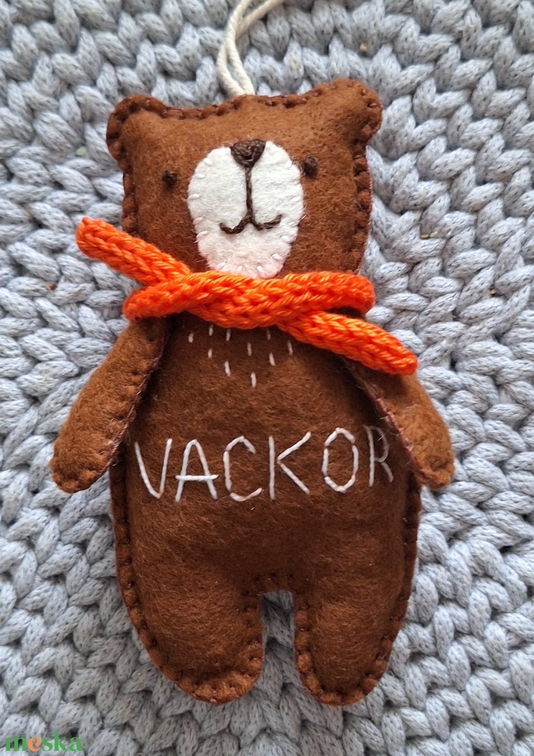 Filc maci, macik - otthon & életmód - dekoráció - fali és függő dekoráció - függődísz - Meska.hu