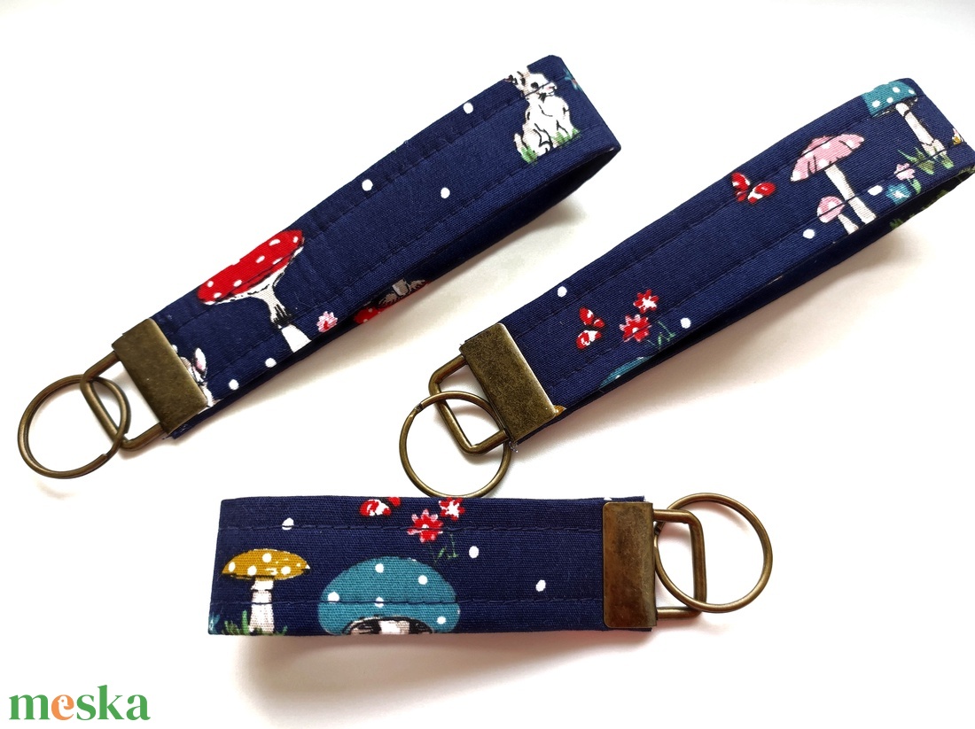 Gombás textil kulcstartó csuklóra - táska & tok - kulcstartó & táskadísz - kulcstartó - Meska.hu