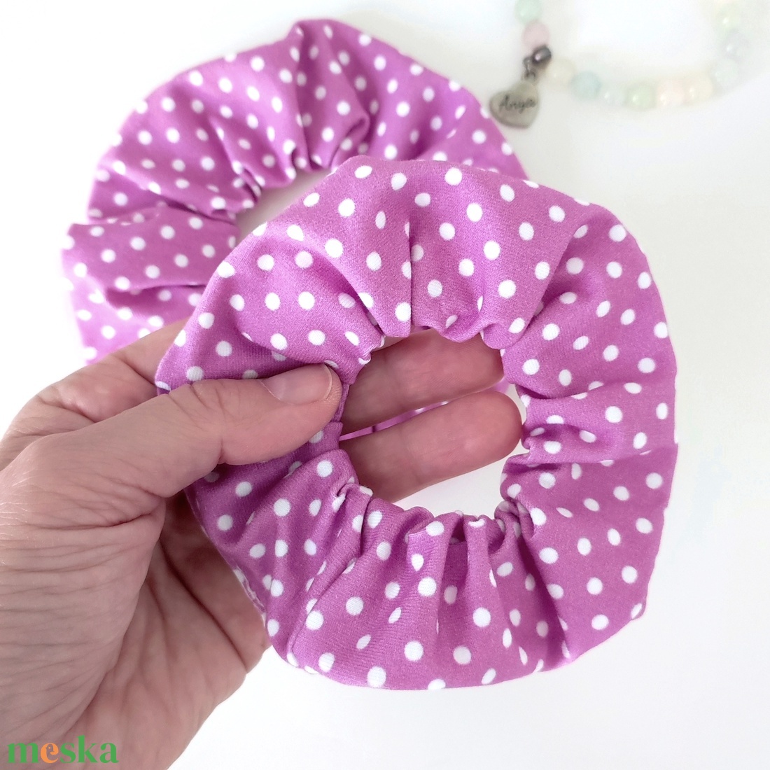 Lila pöttyös scrunchie hajgumi anya lánya szett - M-es - ruha & divat - hajdísz & hajcsat - hajgumi - Meska.hu Lila pöttyös scrunchie hajgumi anya lánya szett - M-es - ruha & divat - hajdísz & hajcsat - hajgumi - Meska.hu