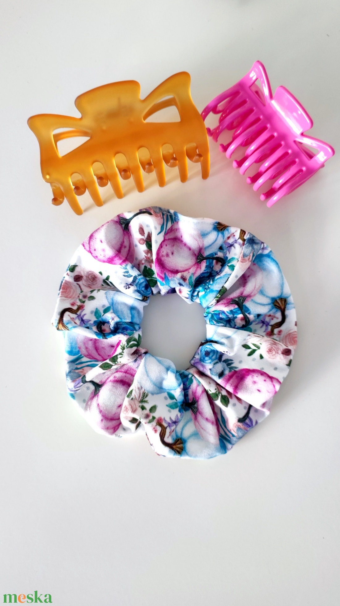 Őszi tök mintás lila Halloween scrunchie hajgumi - M-es - ruha & divat - hajdísz & hajcsat - hajgumi - Meska.hu Őszi tök mintás lila Halloween scrunchie hajgumi - M-es - ruha & divat - hajdísz & hajcsat - hajgumi - Meska.hu