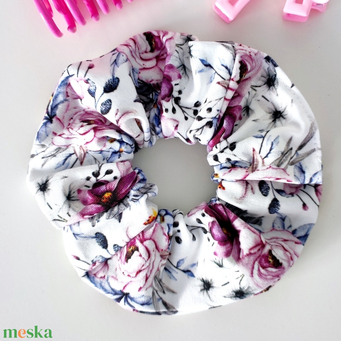 Lila virágos rózsás scrunchie hajgumi - M-es - ruha & divat - hajdísz & hajcsat - hajgumi - Meska.hu Lila virágos rózsás scrunchie hajgumi - M-es - ruha & divat - hajdísz & hajcsat - hajgumi - Meska.hu