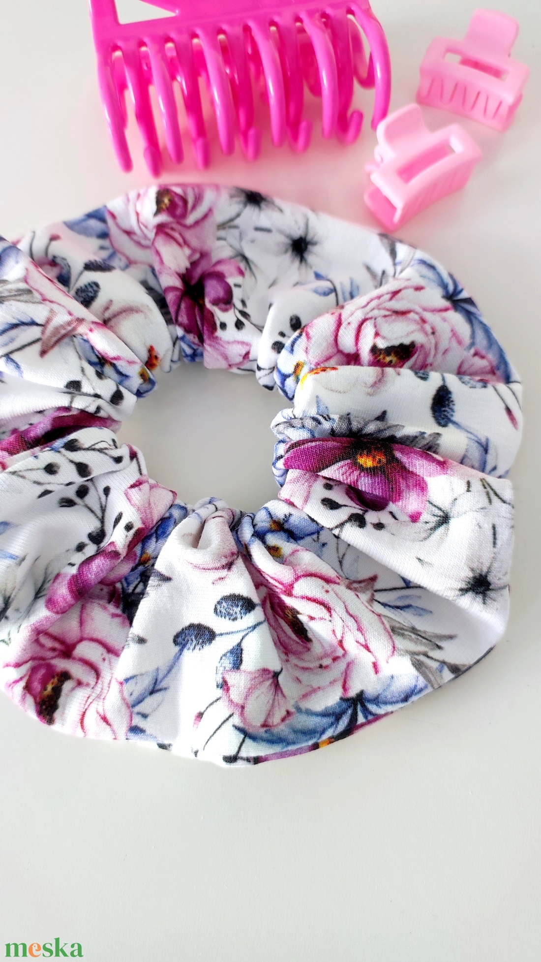 Lila virágos rózsás scrunchie hajgumi - M-es - ruha & divat - hajdísz & hajcsat - hajgumi - Meska.hu Lila virágos rózsás scrunchie hajgumi - M-es - ruha & divat - hajdísz & hajcsat - hajgumi - Meska.hu