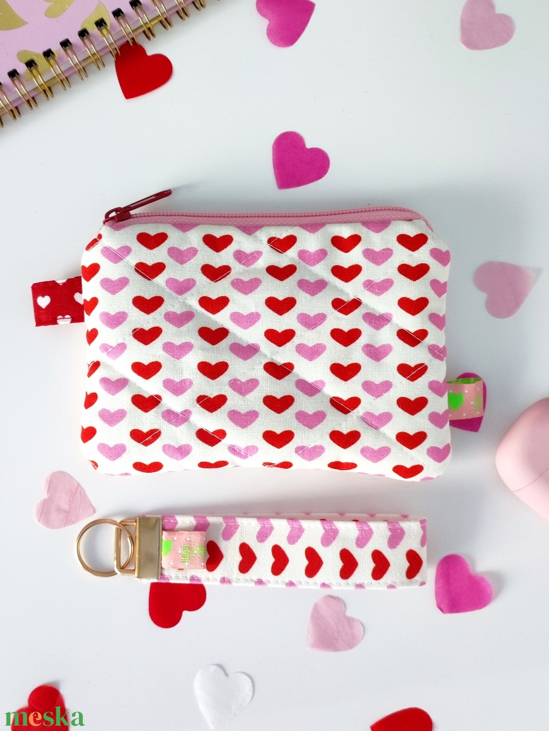 Női Valentin ajándékcsomag - Anyák napi ajándék válogatás szív mintás - táska & tok - neszesszer - Meska.hu