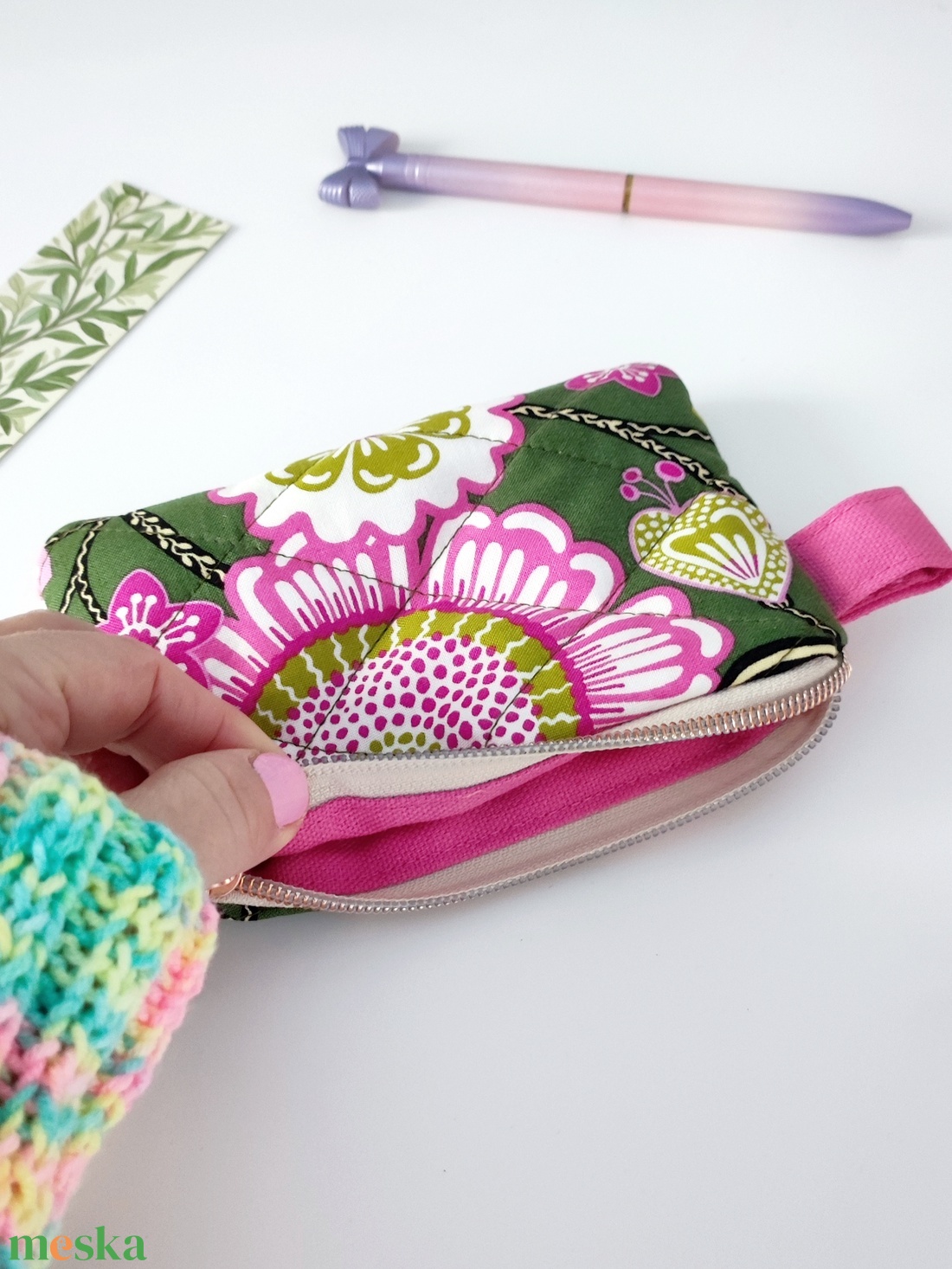 Virág mintás tavaszi női kozmetikai táska � Környezettudatos tárolás - táska & tok - neszesszer - Meska.hu