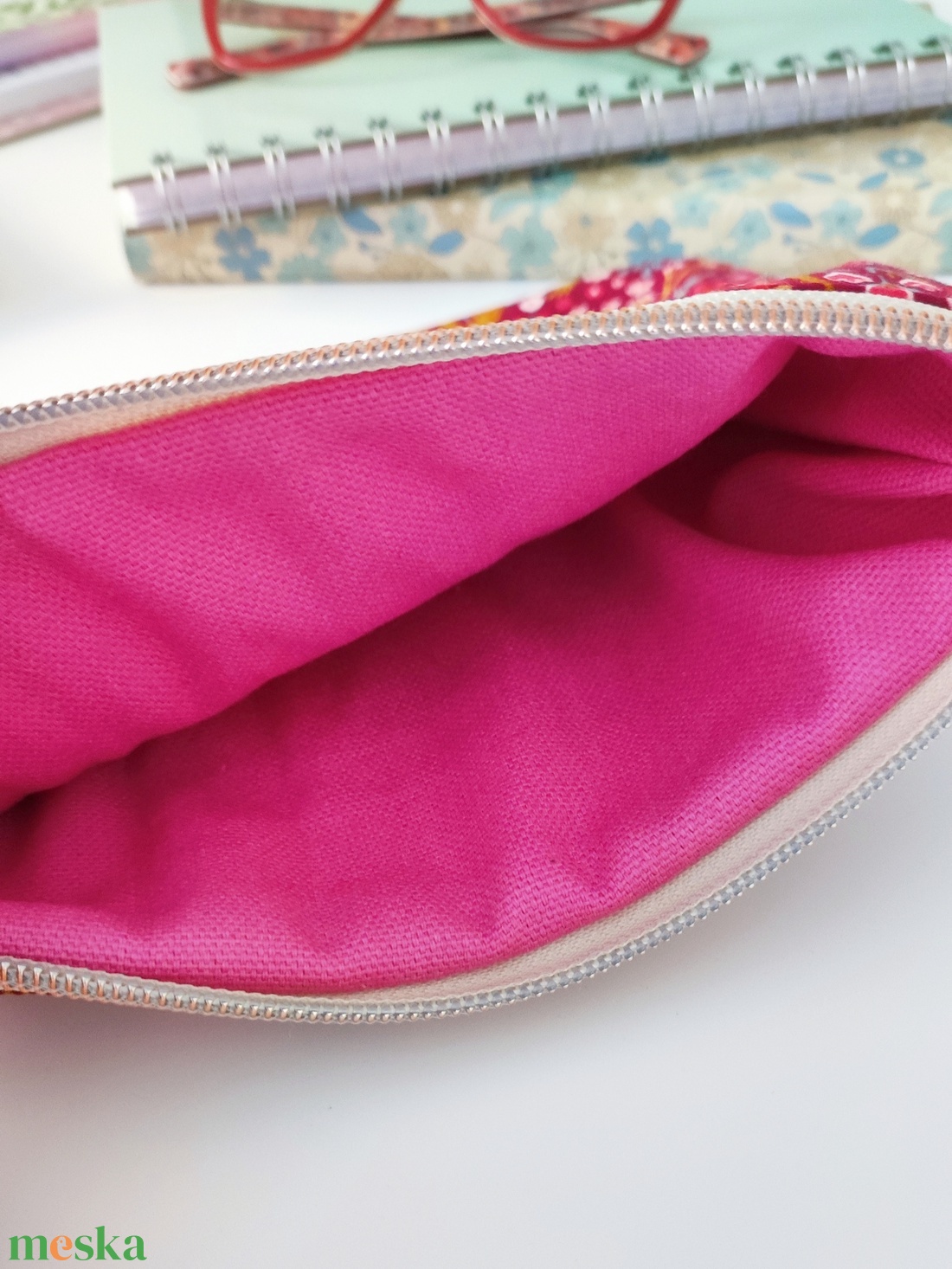 Virágos női kozmetikai táska - mindennapos használatra - táska & tok - neszesszer - Meska.hu