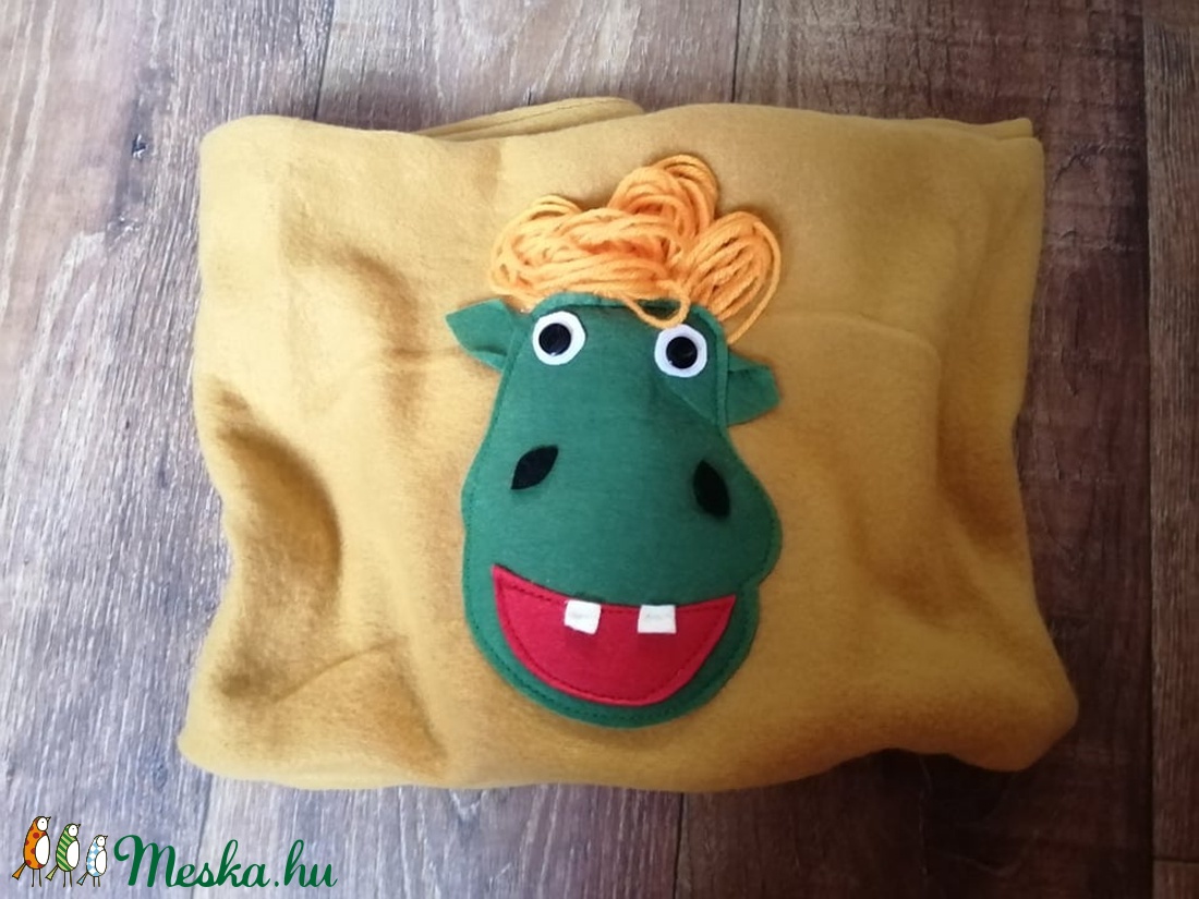 Válassz egy ajándékot! - Retro! - SÜSÜ - Egyedi, mustár színű, uniszex körsál - ruha & divat - sál, sapka, kendő - sál - Meska.hu Válassz egy ajándékot! - Retro! - SÜSÜ - Egyedi, mustár színű, uniszex körsál - ruha & divat - sál, sapka, kendő - sál - Meska.hu