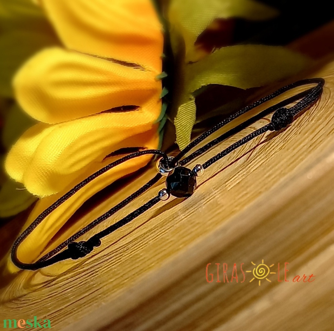 Spinell zsinórka karkötő valódi ezüsttel  - ékszer - karkötő - ásványkarkötő - Meska.hu