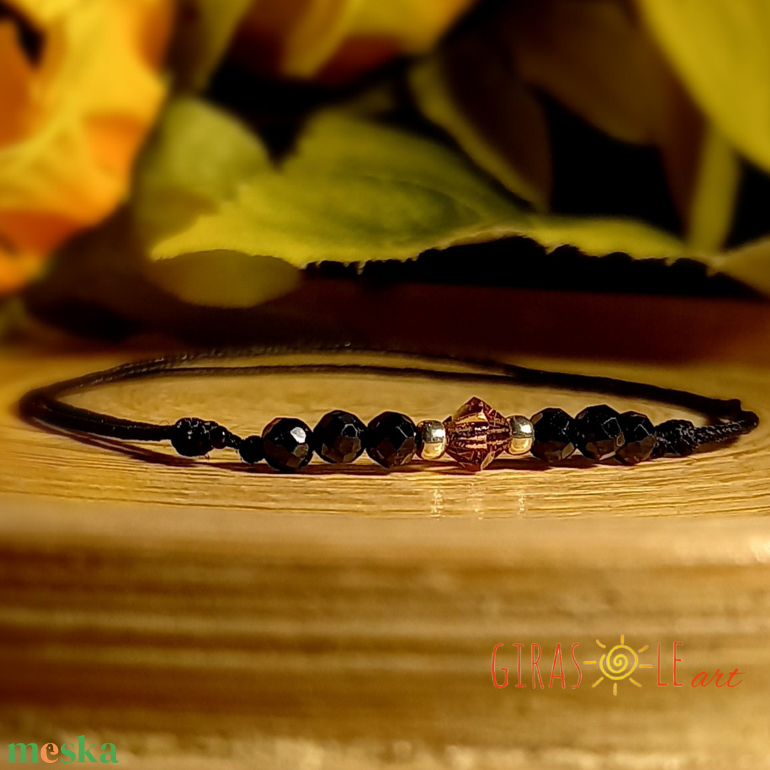 Spinell zsinórka karkötő gyöngyökkel - ékszer - karkötő - ásványkarkötő - Meska.hu